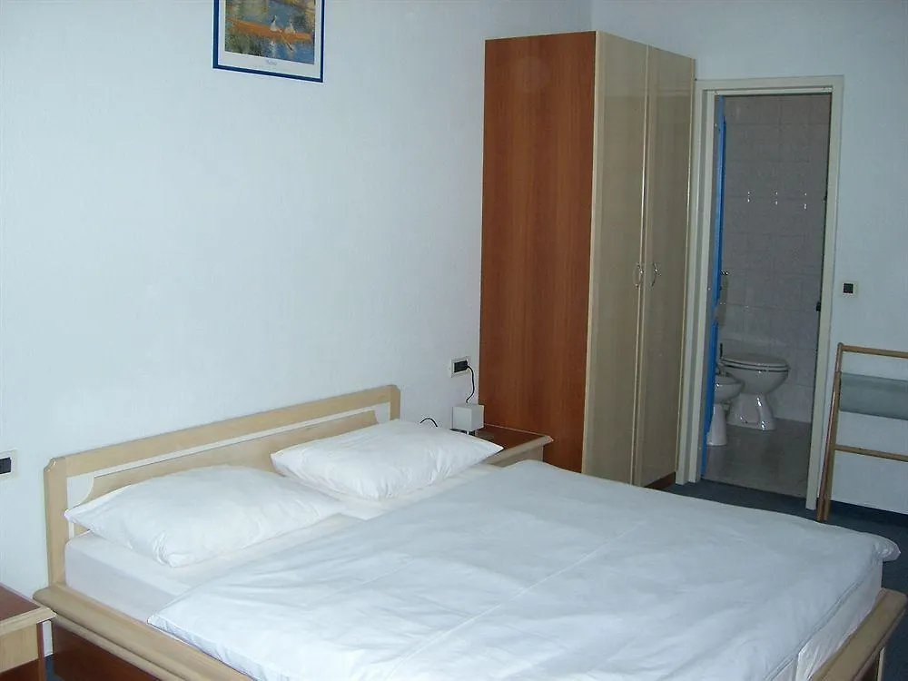 Hotel Riva Kastela With Swimming Pool
