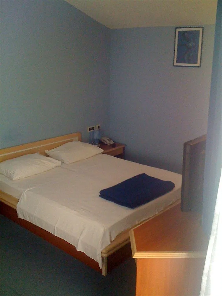 Hotel Riva Kastela With Swimming Pool